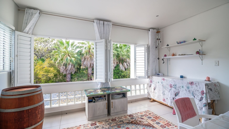 5 Bedroom Property for Sale in Sunrise On Sea Eastern Cape